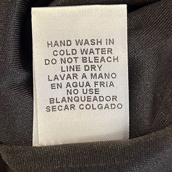 NWT entro Dramatic Black with Red Floral Print Mini Dress - Size Small - Picture 15 of 16